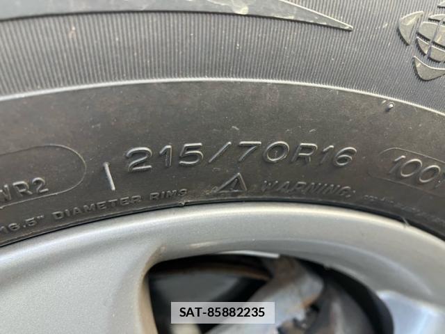 Mitsubishi OUTLANDER PHEV 2013-11 7980523-8