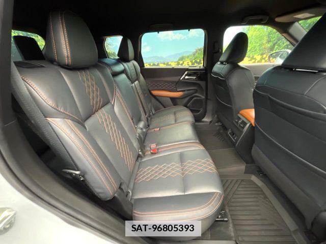 Mitsubishi OUTLANDER PHEV 2023-10 7980517-8