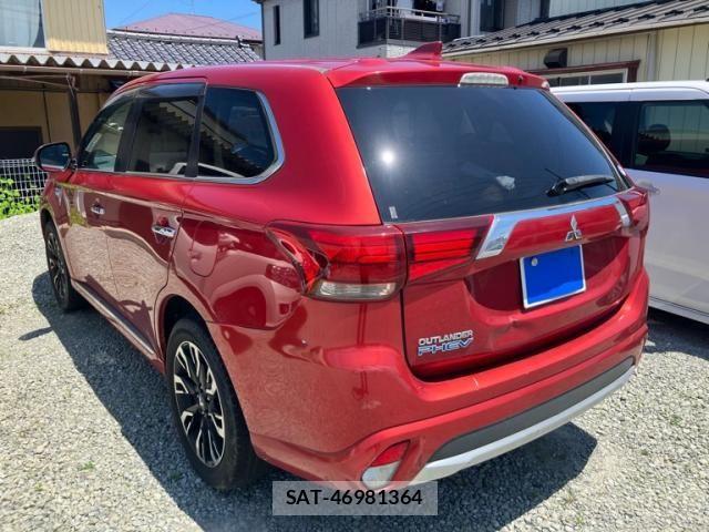 Mitsubishi OUTLANDER PHEV 2015-09 7980524-4