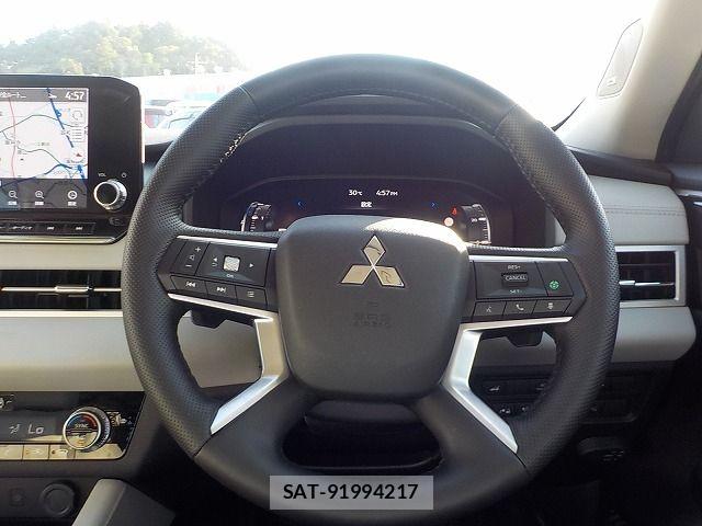 Mitsubishi OUTLANDER PHEV 2022-07 7980521-13