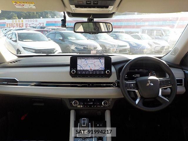 Mitsubishi OUTLANDER PHEV 2022-07 7980521-1