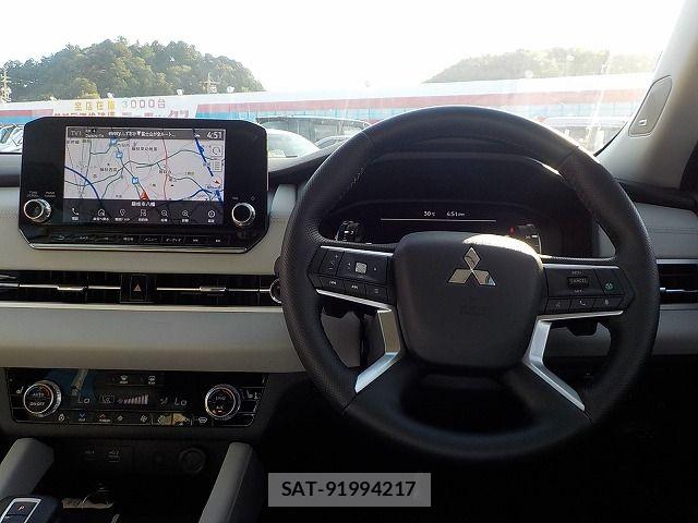 Mitsubishi OUTLANDER PHEV 2022-07 7980521-8