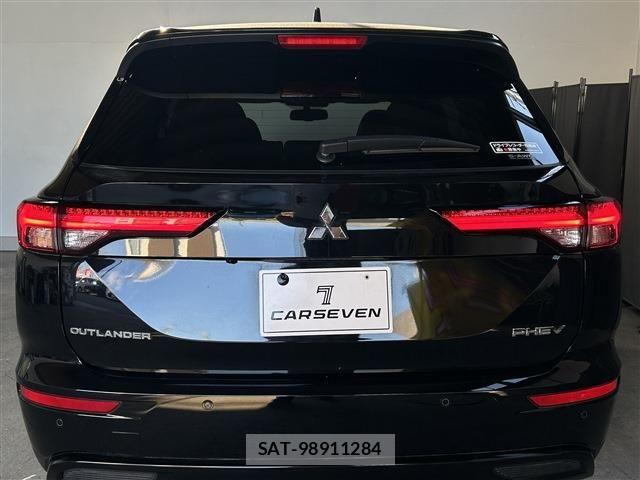 Mitsubishi OUTLANDER PHEV 2023-04 7980518-10