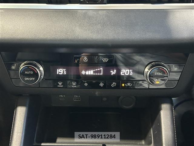 Mitsubishi OUTLANDER PHEV 2023-04 7980518-18