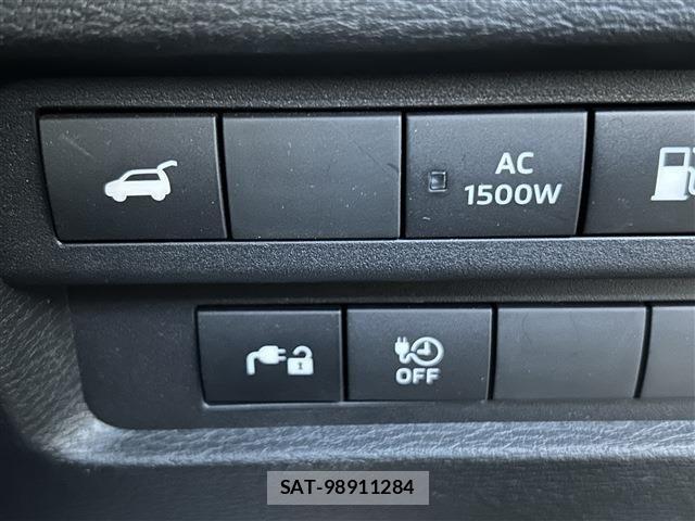Mitsubishi OUTLANDER PHEV 2023-04 7980518-22