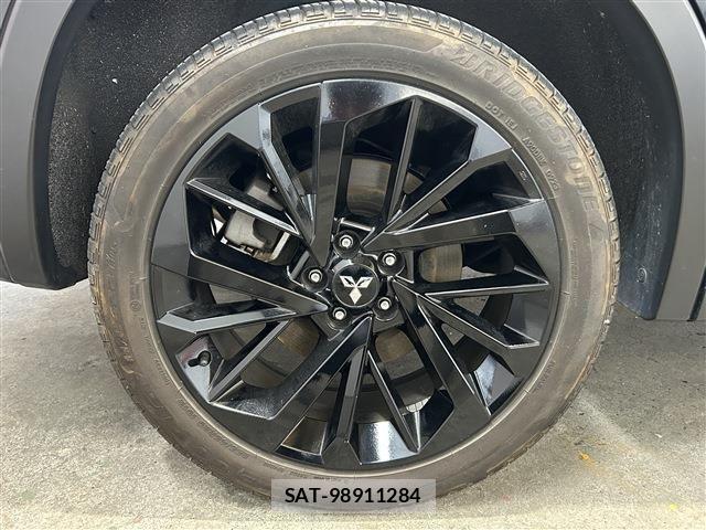 Mitsubishi OUTLANDER PHEV 2023-04 7980518-2