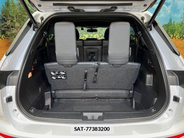 Mitsubishi OUTLANDER PHEV 2023-01 7980516-11