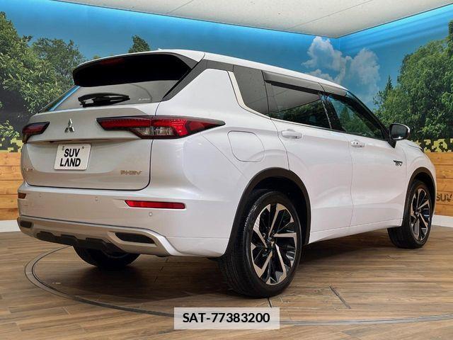 Mitsubishi OUTLANDER PHEV 2023-01 7980516-17