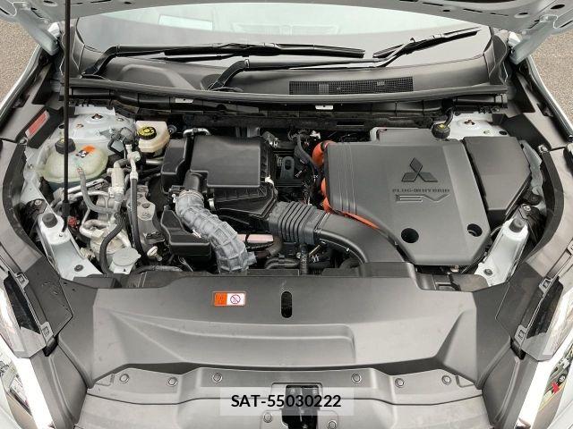 Mitsubishi OUTLANDER PHEV 2023-11 8037516-14