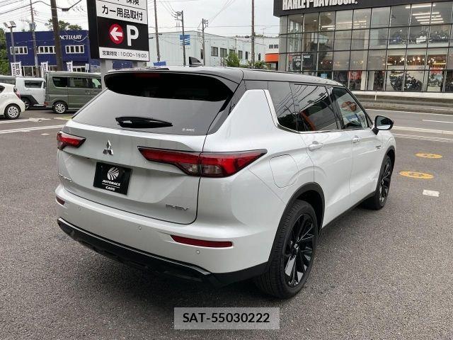 Mitsubishi OUTLANDER PHEV 2023-11 8037516-2