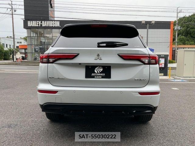 Mitsubishi OUTLANDER PHEV 2023-11 8037516-4
