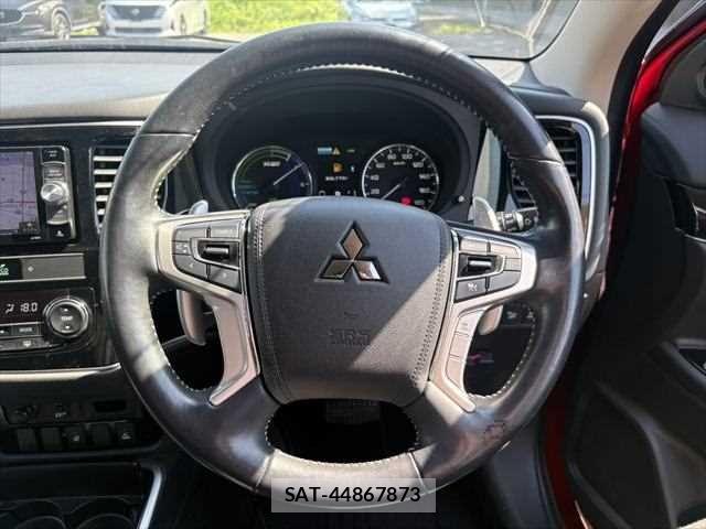 Mitsubishi OUTLANDER PHEV 2018-11 8037523-13
