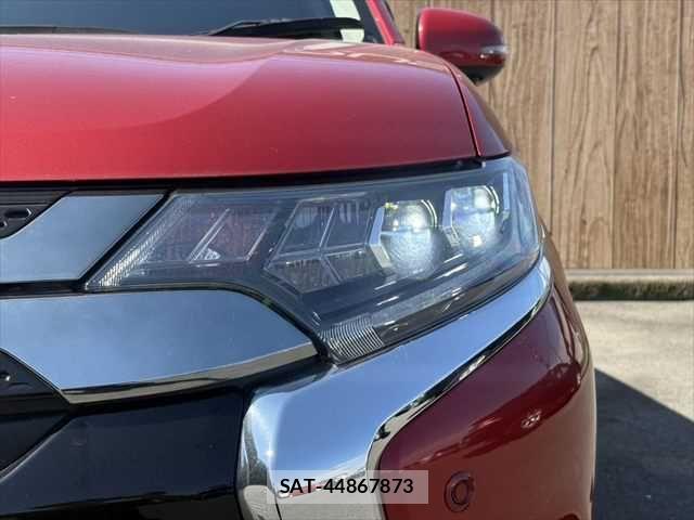 Mitsubishi OUTLANDER PHEV 2018-11 8037523-14