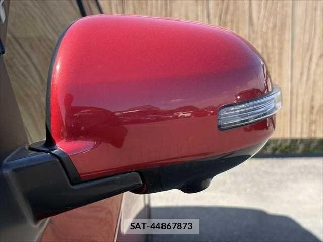 Mitsubishi OUTLANDER PHEV 2018-11 8037523-28