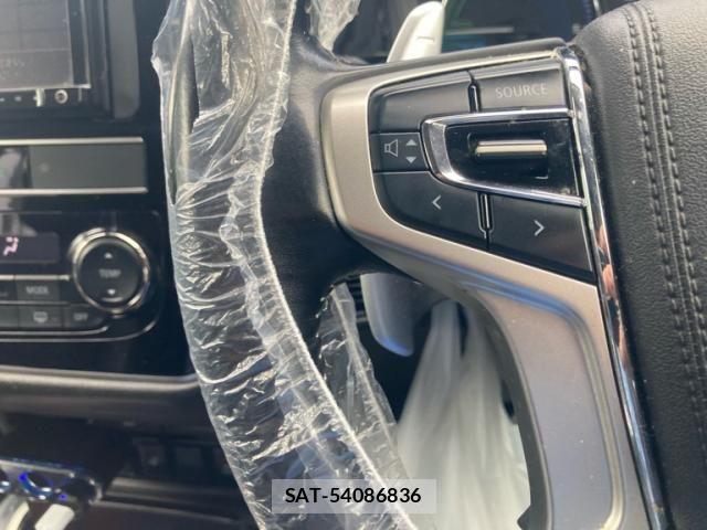Mitsubishi OUTLANDER PHEV 2019-01 8037525-10