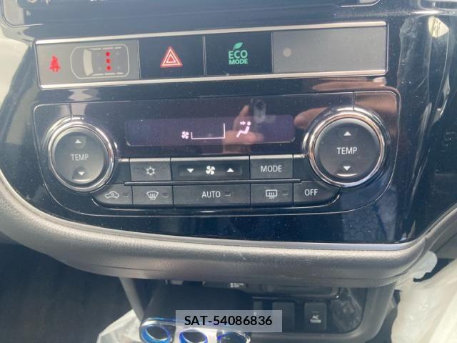 Mitsubishi OUTLANDER PHEV 2019-01 8037525-14