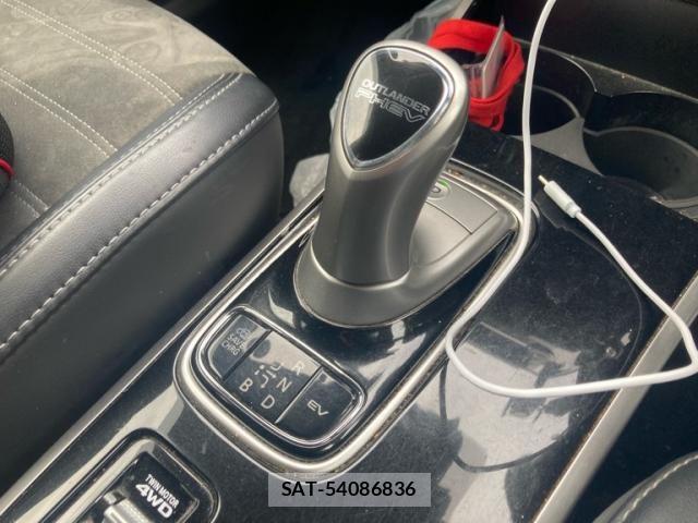 Mitsubishi OUTLANDER PHEV 2019-01 8037525-15