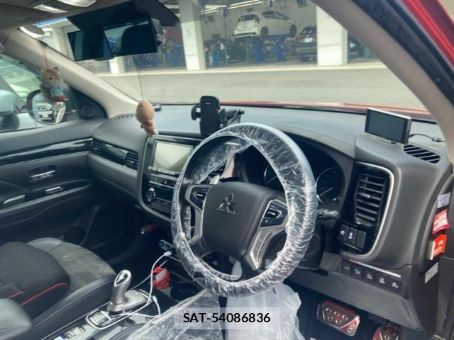 Mitsubishi OUTLANDER PHEV 2019-01 8037525-3