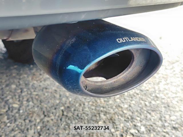 Mitsubishi OUTLANDER PHEV 2015-11 8037527-13