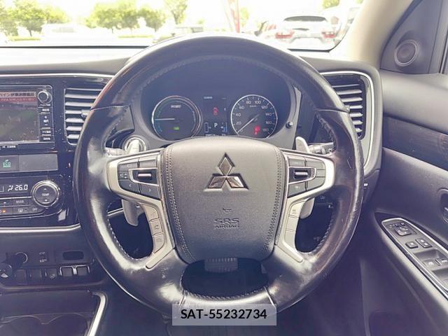 Mitsubishi OUTLANDER PHEV 2015-11 8037527-19
