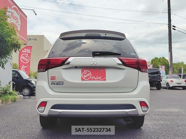 Mitsubishi OUTLANDER PHEV 2015-11 8037527-4