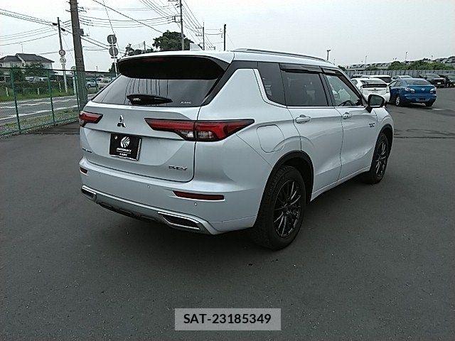 Mitsubishi OUTLANDER PHEV 2022-01 8037520-18