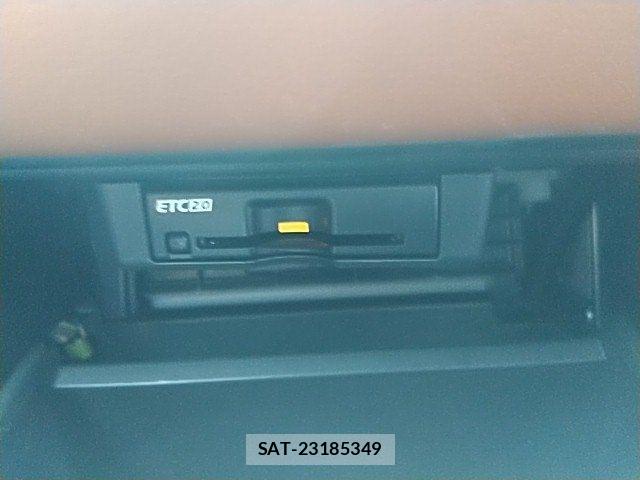Mitsubishi OUTLANDER PHEV 2022-01 8037520-26