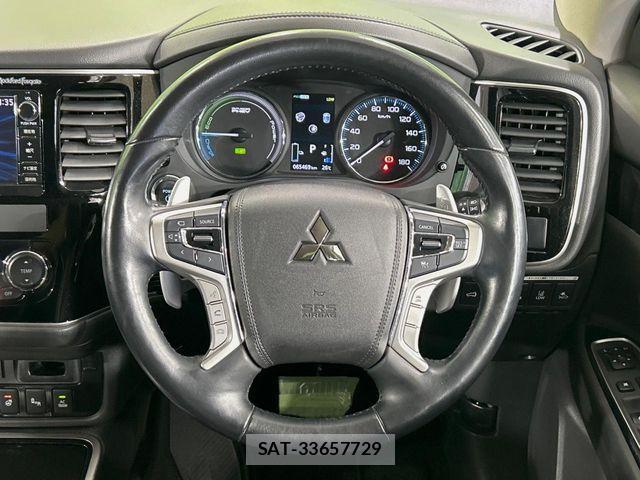 Mitsubishi OUTLANDER PHEV 2017-03 8037524-10