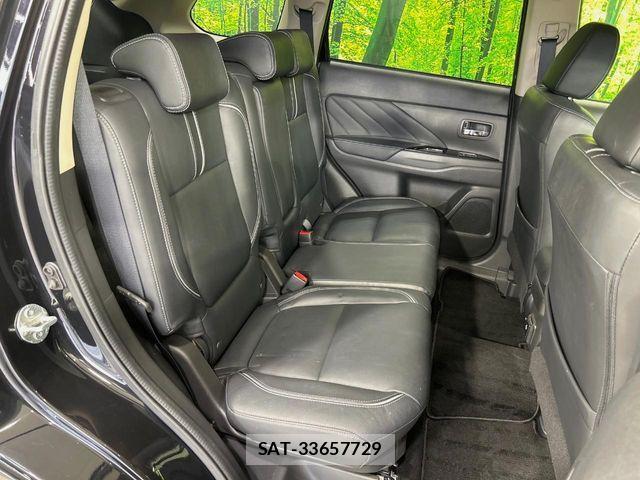 Mitsubishi OUTLANDER PHEV 2017-03 8037524-8