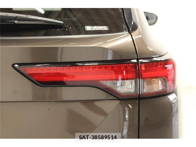Mitsubishi OUTLANDER PHEV 2021-12 8037522-17