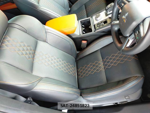 Mitsubishi OUTLANDER PHEV 2023-04 8037521-16
