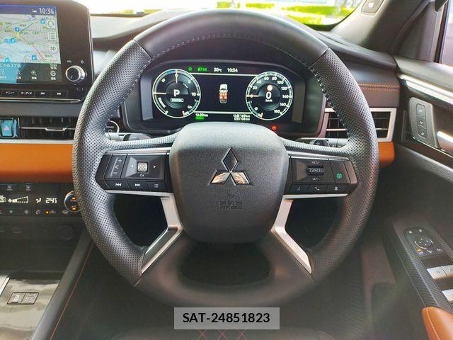 Mitsubishi OUTLANDER PHEV 2023-04 8037521-25