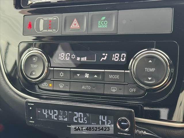 Mitsubishi OUTLANDER PHEV 2015-07 8037526-3