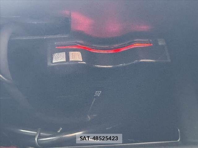 Mitsubishi OUTLANDER PHEV 2015-07 8037526-4