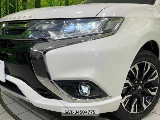 Mitsubishi OUTLANDER PHEV 2017-07 8075076-11