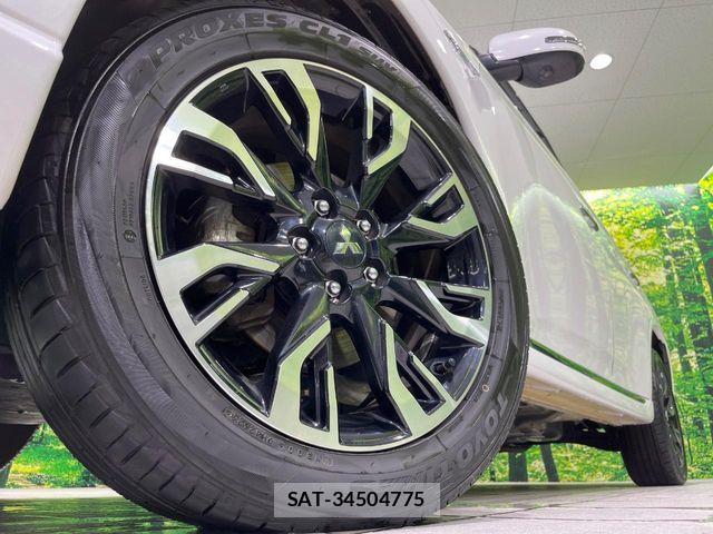 Mitsubishi OUTLANDER PHEV 2017-07 8075076-12