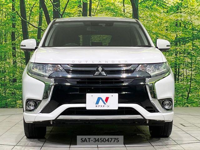 Mitsubishi OUTLANDER PHEV 2017-07 8075076-13