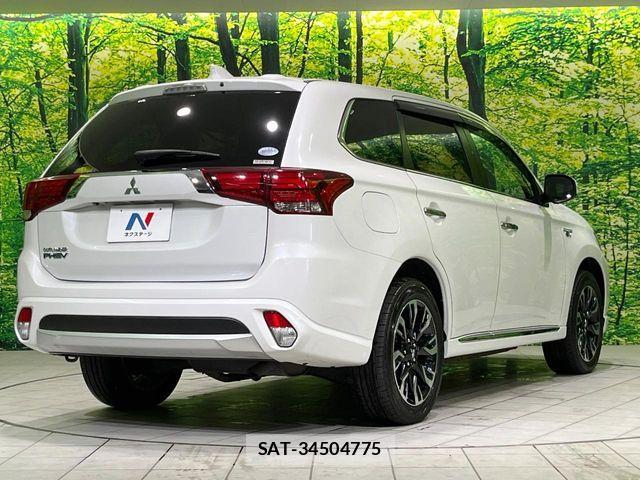 Mitsubishi OUTLANDER PHEV 2017-07 8075076-16