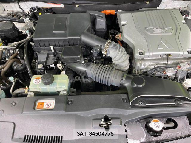 Mitsubishi OUTLANDER PHEV 2017-07 8075076-17