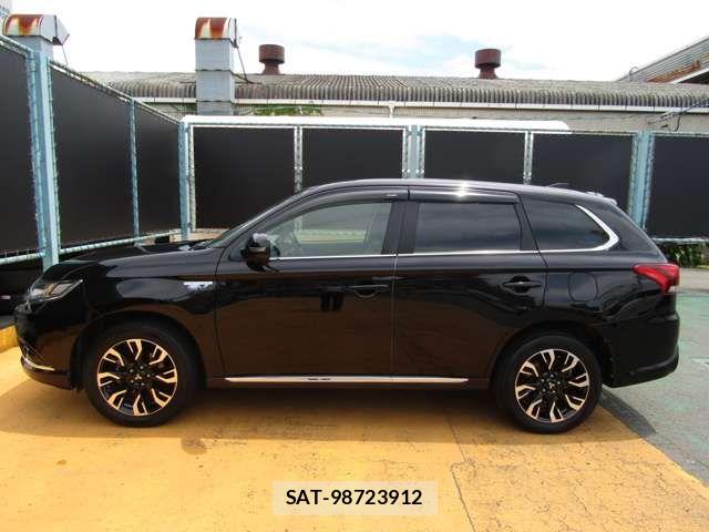 Mitsubishi OUTLANDER PHEV 2015-10 8075080-9