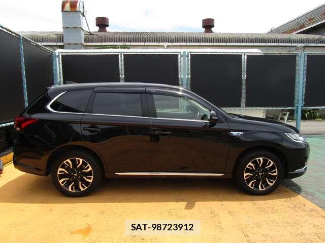 Mitsubishi OUTLANDER PHEV 2015-10 8075080-5