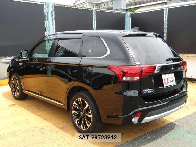 Mitsubishi OUTLANDER PHEV 2015-10 8075080-6