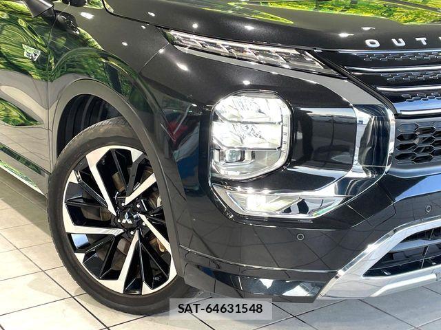 Mitsubishi OUTLANDER PHEV 2022-04 8075075-11