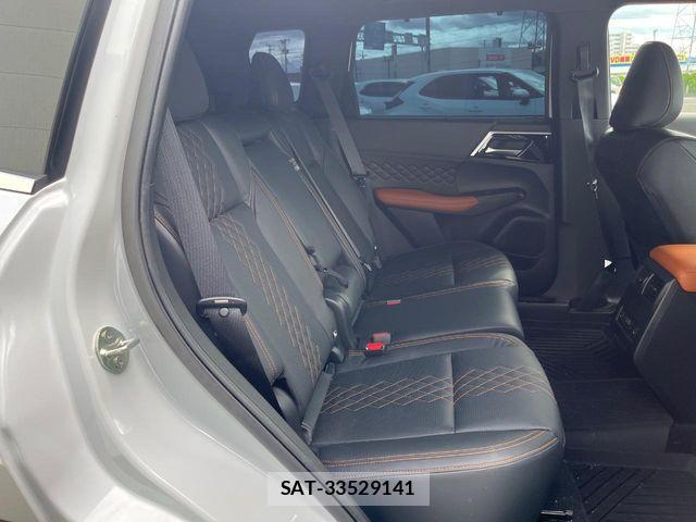 Mitsubishi OUTLANDER PHEV 2022-07 8075073-8