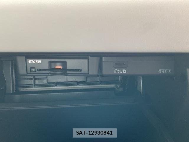 Mitsubishi OUTLANDER PHEV 2024-05 8075072-24
