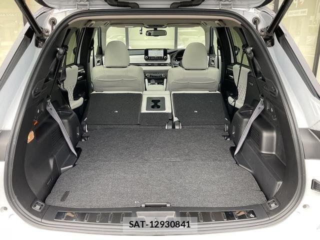 Mitsubishi OUTLANDER PHEV 2024-05 8075072-7