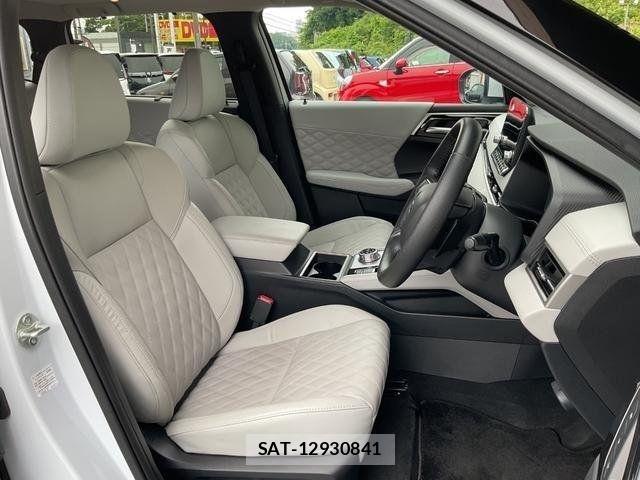 Mitsubishi OUTLANDER PHEV 2024-05 8075072-8