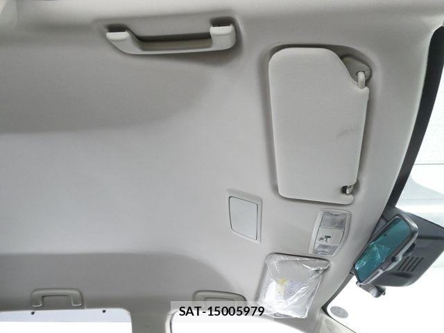 Mitsubishi OUTLANDER PHEV 2017-03 8075078-19