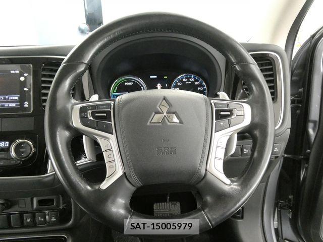 Mitsubishi OUTLANDER PHEV 2017-03 8075078-22