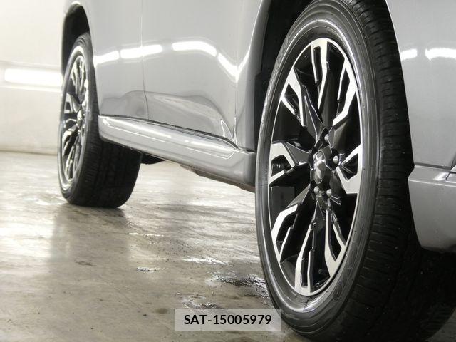 Mitsubishi OUTLANDER PHEV 2017-03 8075078-5